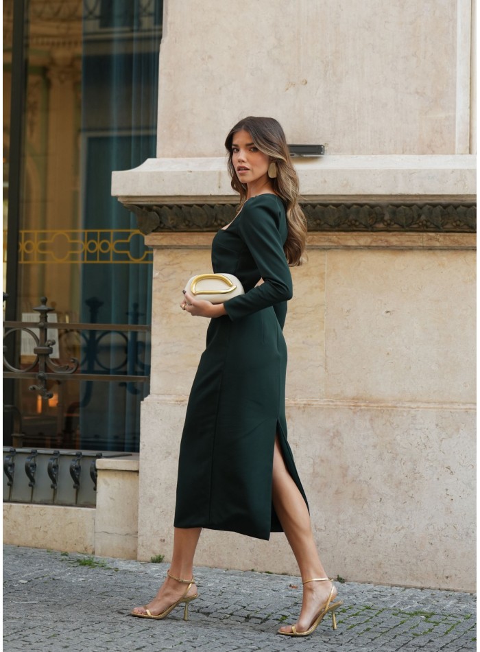 Vestido midi verde oscuro con escote cuadrado y manga larga elegante para eventos especiales