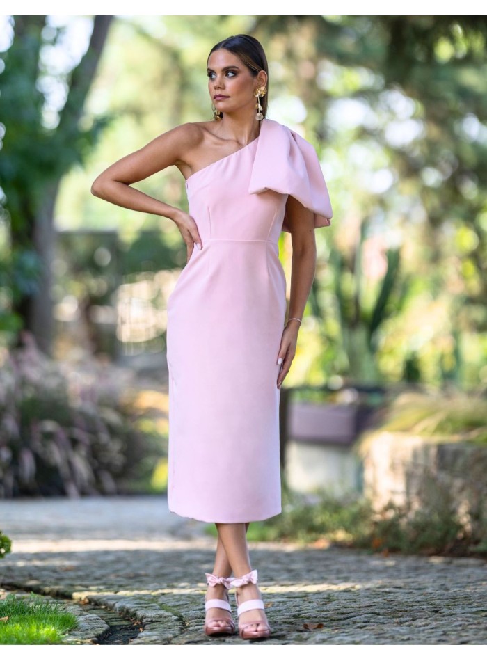 Pink midi dress with bow on the sleeve