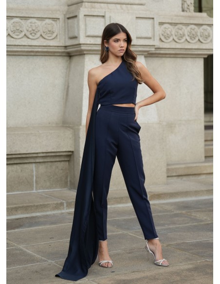 Navy blue high-waist pants with side pockets and invisible zipper