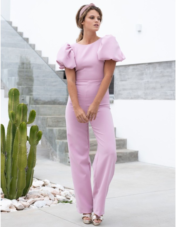 Lilac long jumpsuit with voluminous sleeves and V-neckline