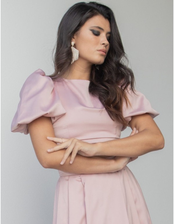 Crop top con escote redondo y cierre invisible