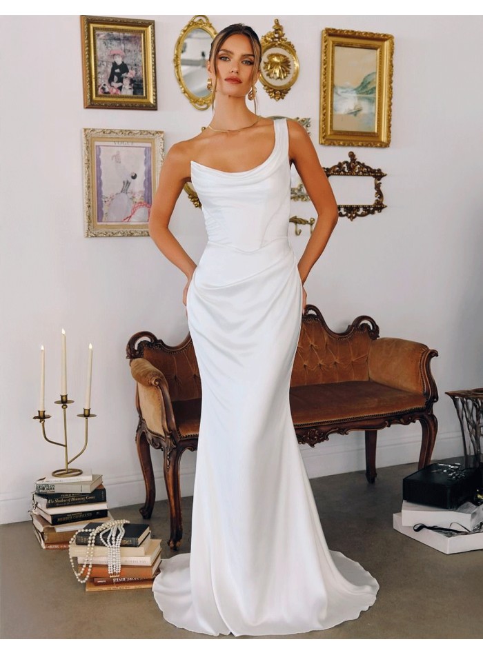Long wedding dress in satin fabric with...