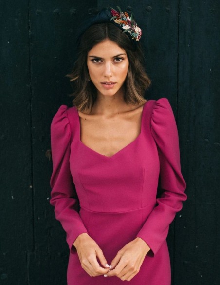 Bandeau bleu marine avec ornement floral sur le côté