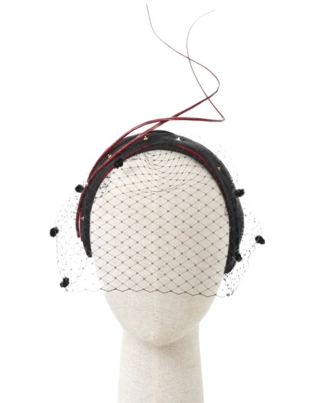 Bandeau croisé noir pour l'invité avec détails en maille et couleur fraise