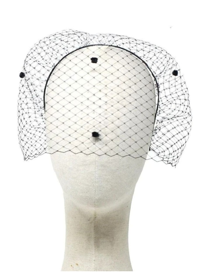 Thin headband for guest with light veil