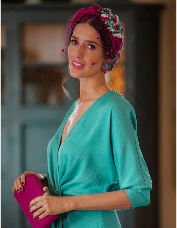 Bandeau d'invité en sinamay de soie avec nœud et fleurs...