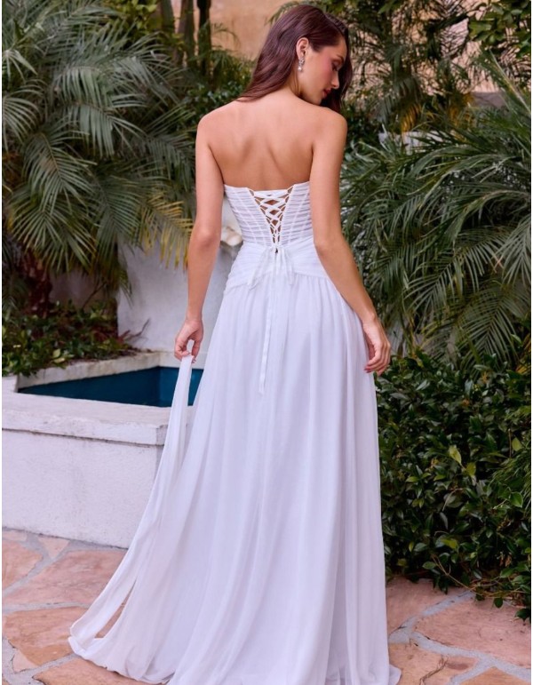Vestido de novia largo con escote corazón y corpiño fruncido 2