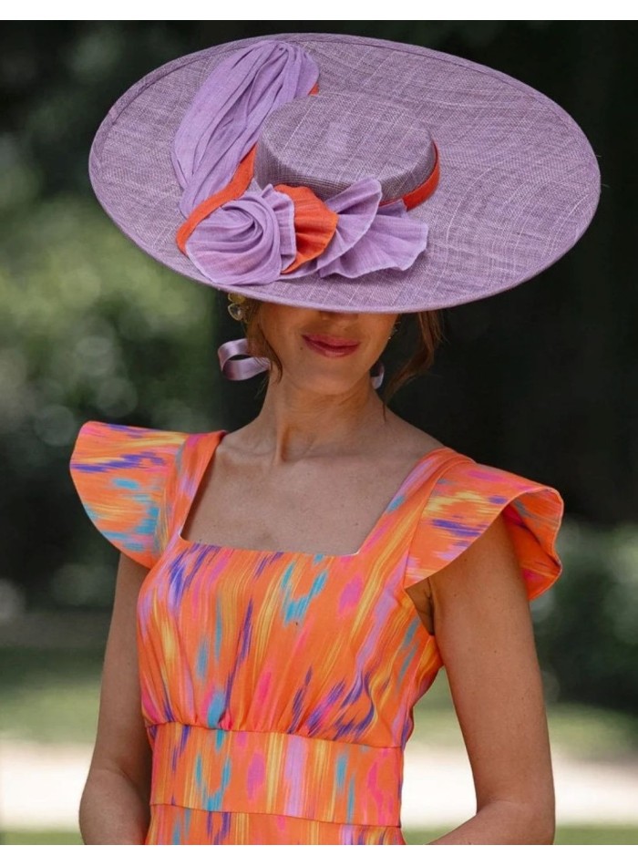 Pamela de sinamay malva con detalles naranja