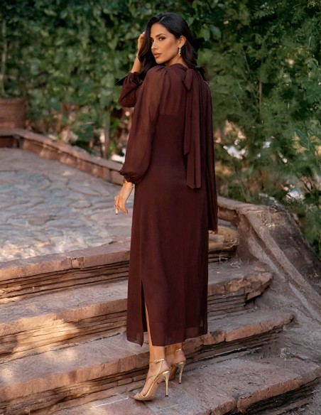 Vestido de invitada midi con mangas superpuestas de gasa