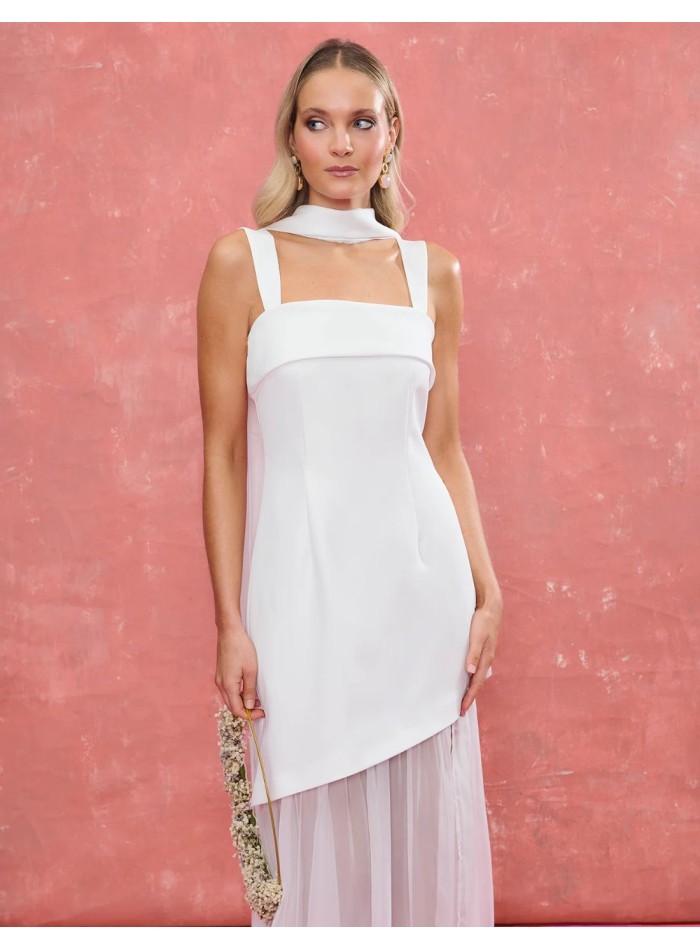 Robe de mariée avec encolure carrée et jupe...