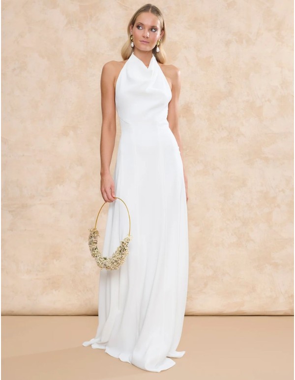 Robe de mariée longue avec encolure dos nu drapée et dos...