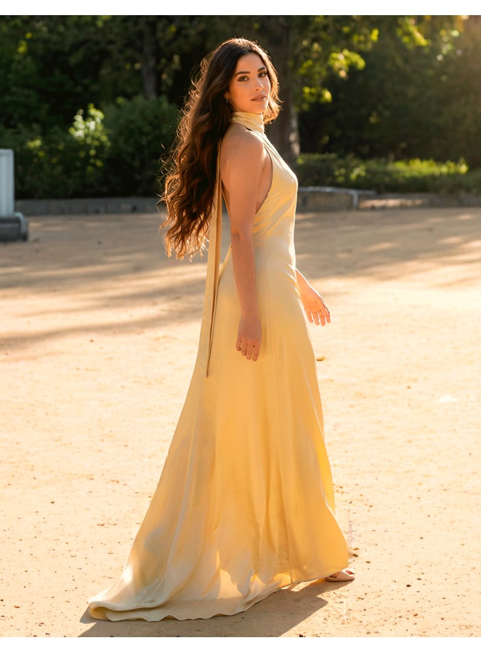 Robe de bal de fin d'année en satin jaune...