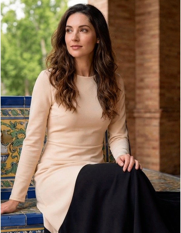 Robe midi bicolore beige et noire avec ourlet à volants 2