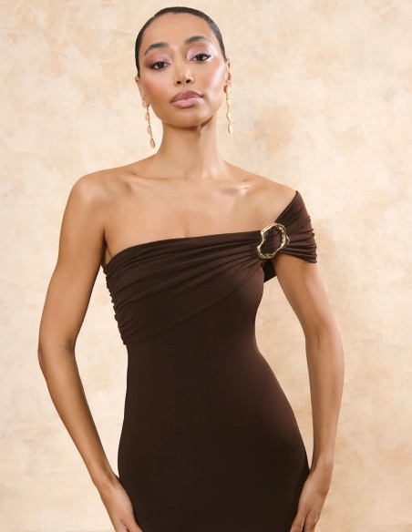 Robe longue de fête en jersey de soie avec encolure asymétrique