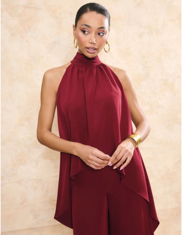 Top de invitada granate con cuello halter y caída vaporosa