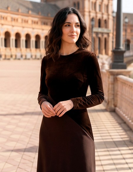 Brown midi guest dress with fabric combined with velvet and ruffle hemline