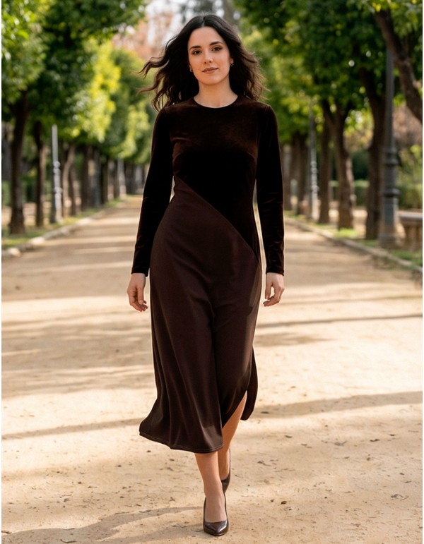 Robe d'invité midi marron avec tissu combiné de velours...