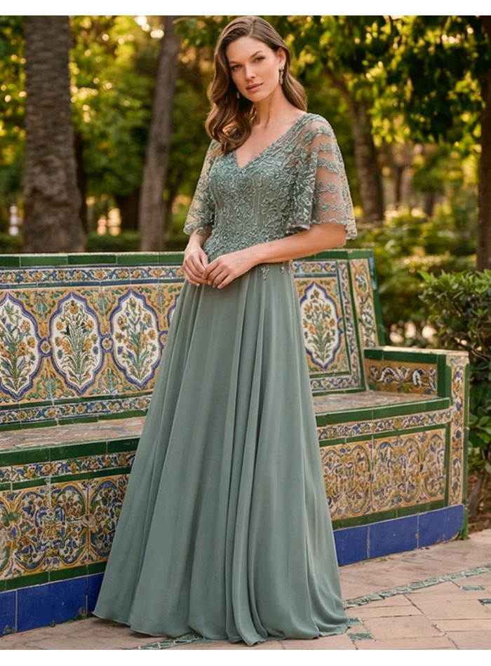 Vestido de madrina largo verde claro con cuerpo...