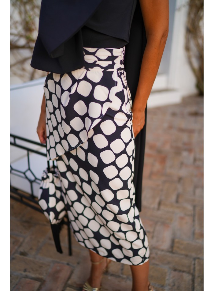 Midi skirt with polka dot pattern and ruffle