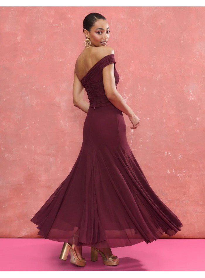 Falda midi color berenjena con corte godets