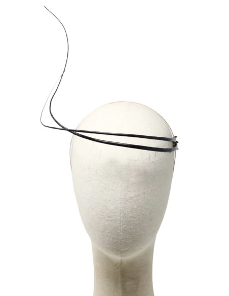 Minimalist headdress with wraparound rachis