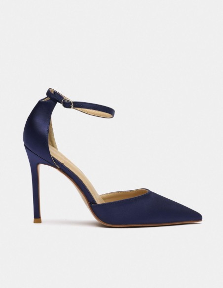 Satin fabric and classic design heeled pumps