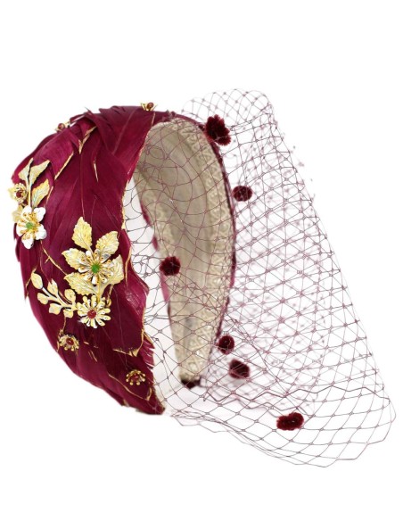 Bandeau d'invité avec plumes teintes et perles de verre