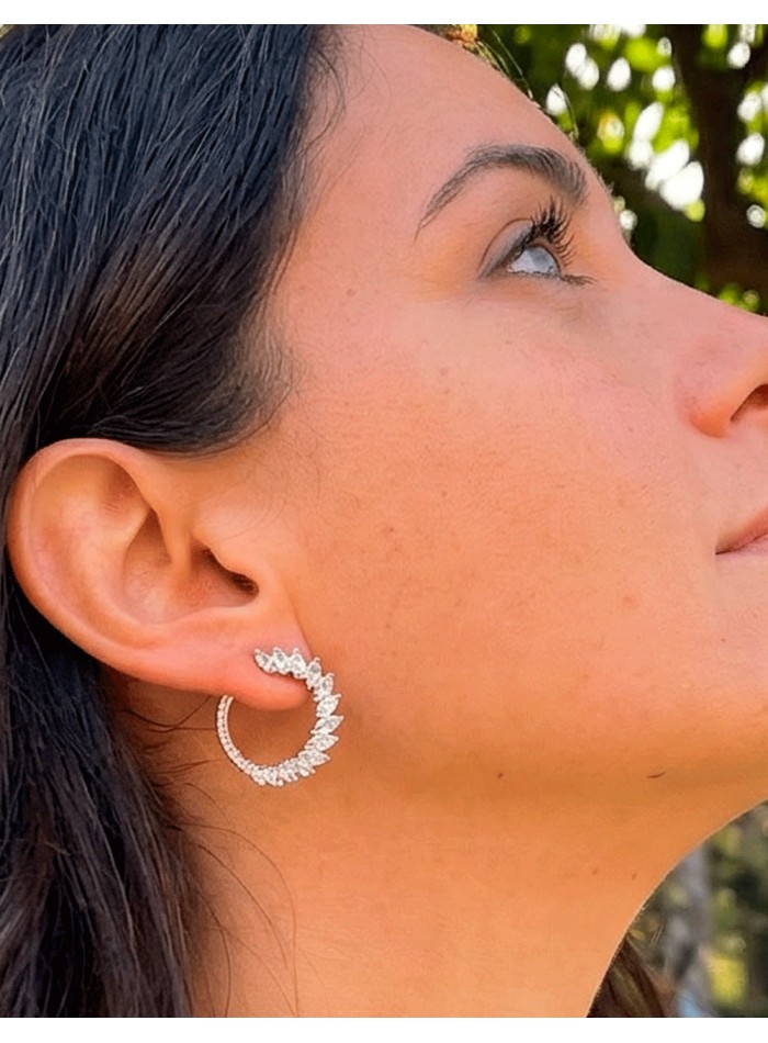 Earrings of crystals with leaves in silver