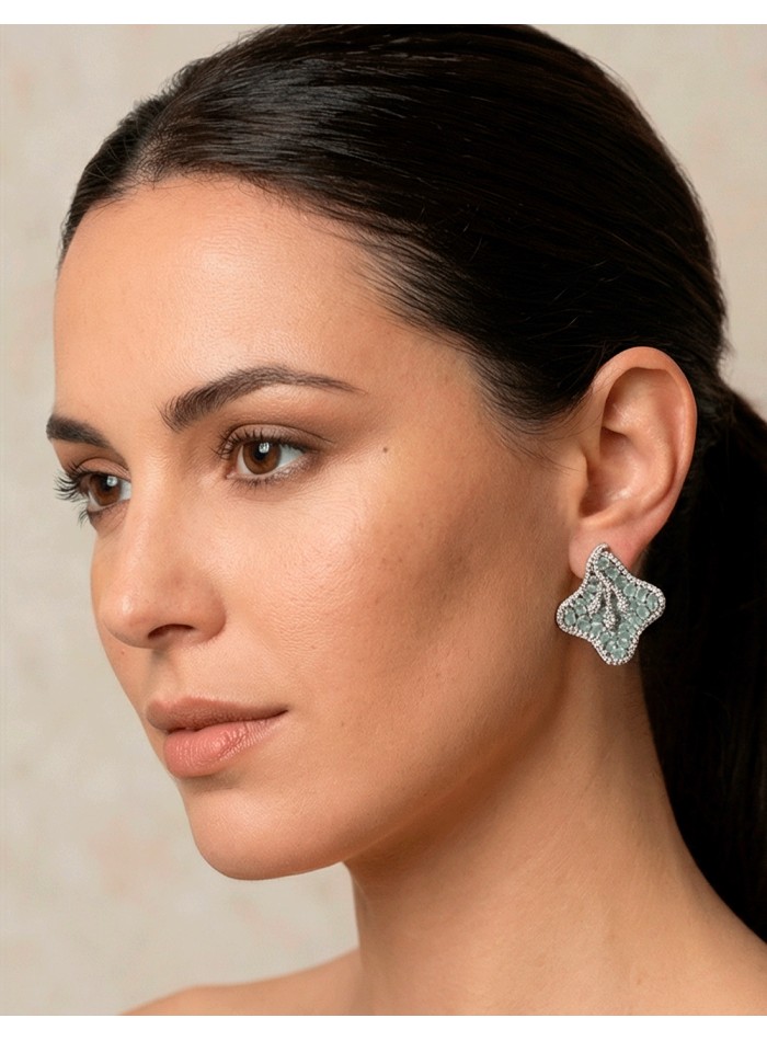 Boucles d'oreilles Fleur de Lotus avec pierres semi-précieuses en vert menthe