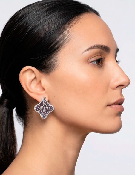 Boucles d'oreilles fleurs de lotus avec pierres semi-précieuses de couleur lilas