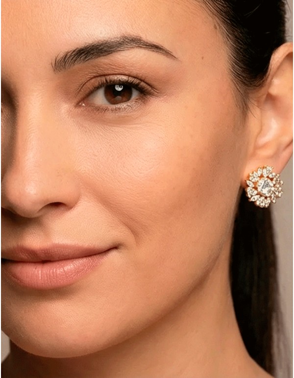 Pendientes Artesanales en Forma de Flor con Baño de Oro y Cristales Naturales