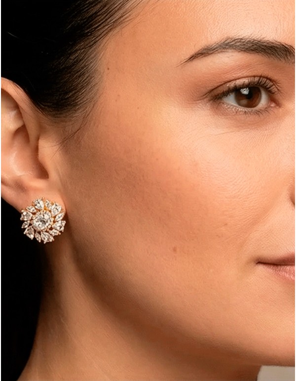 Boucles d'oreilles artisanales en forme de fleur avec plaqué or et cristaux naturels 2