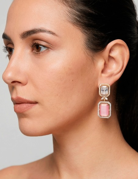 Longues boucles d'oreilles artisanales avec cristaux naturels et pierres semi-précieuses roses