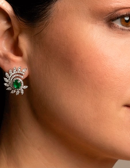 Boucles d'oreilles artisanales en spirale avec pierres semi-précieuses vertes