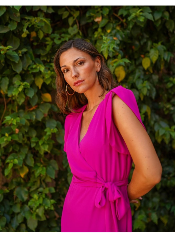 Vestido midi de invitada en color buganvilla