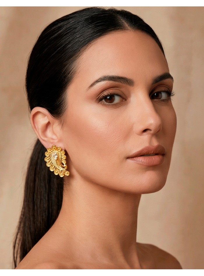 Boucles d'oreilles en forme de feuille avec zircon