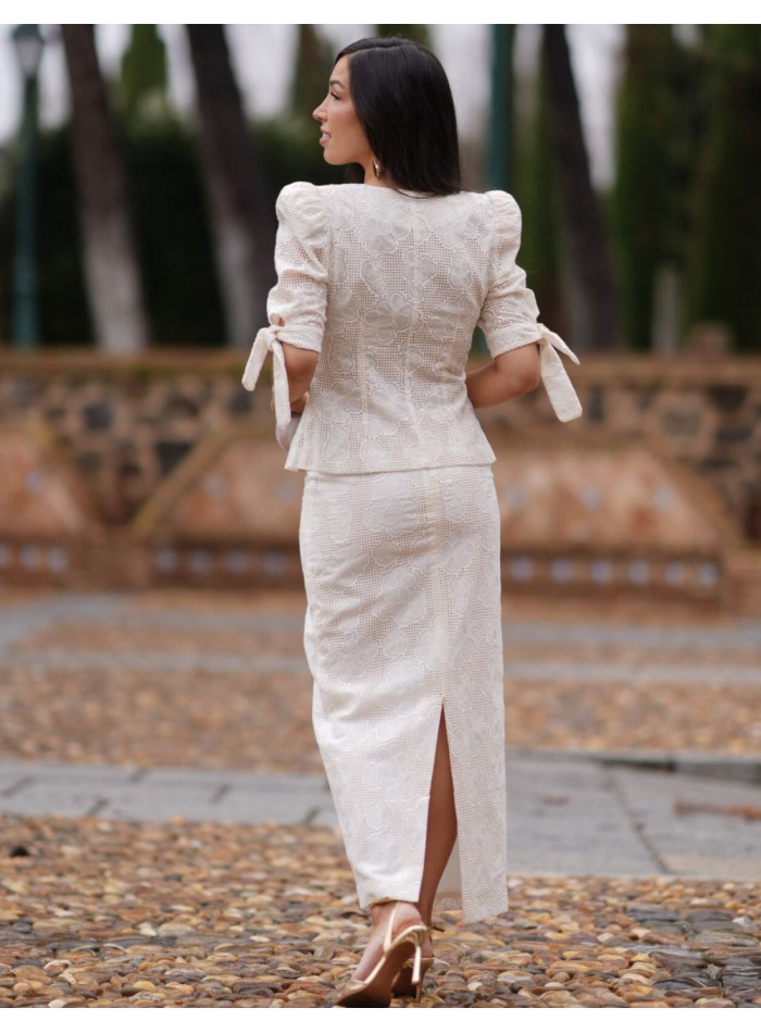 Ensemble deux pièces avec veste boutonnée et...