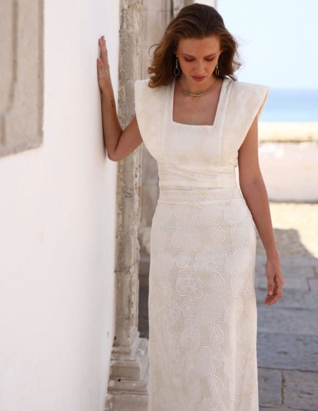 Two-piece set in white for communion moms