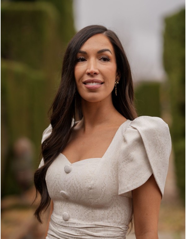 Robe midi en brocart beige avec détails dorés 2