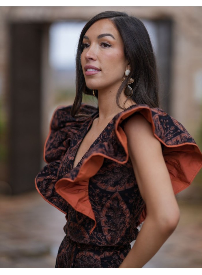 Tenue d'invité avec haut à volants et pantalon...