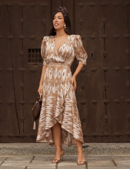 Vestido midi con tejido fluido y falda asimétrica