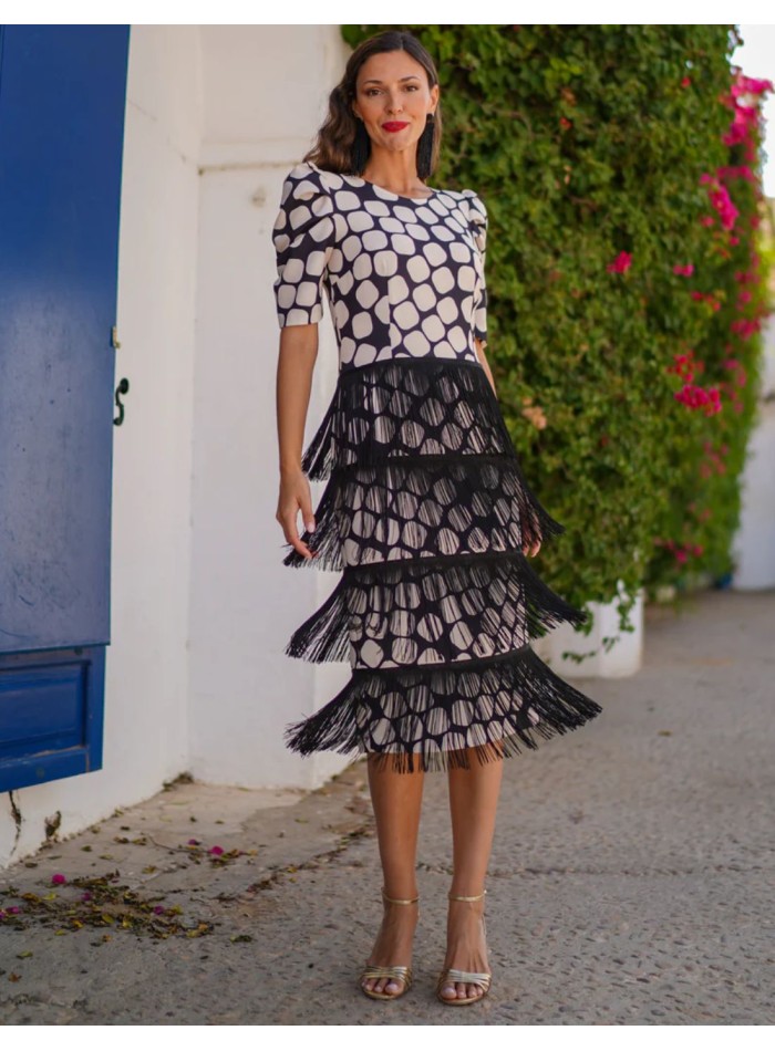 Robe d'invité midi à motifs avec détails à franges
