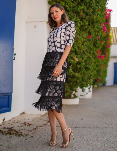 Robe d'invité midi à motifs avec détails à franges