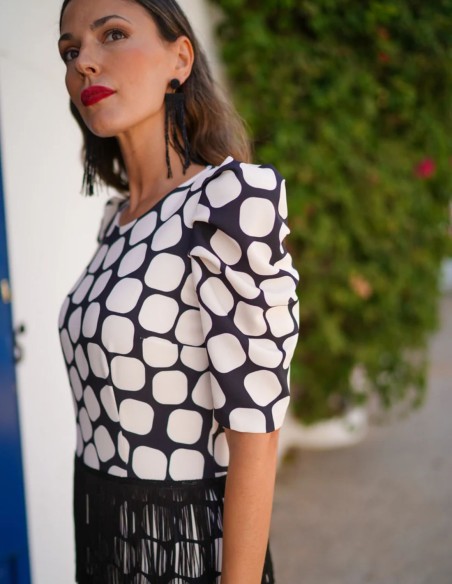 Robe d'invité midi à motifs avec détails à franges