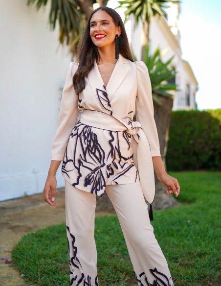 Ivory two-piece set with side lacing