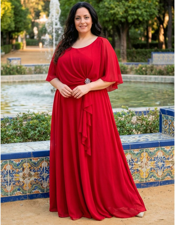 Longue robe d'invité rouge avec cape et broche élégante