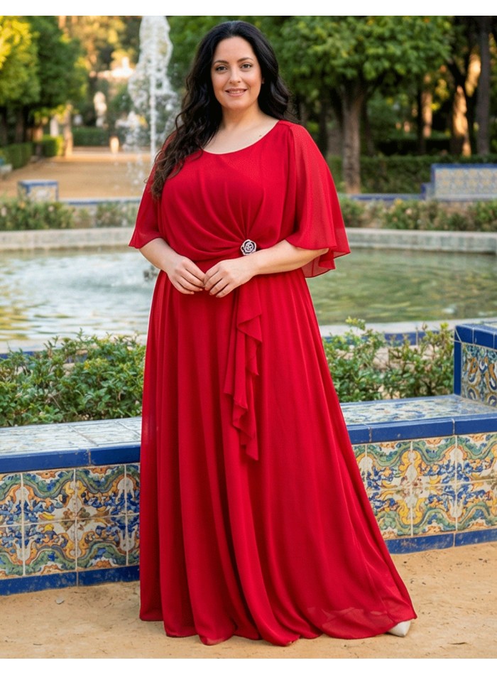 Longue robe d'invité rouge avec cape et broche élégante