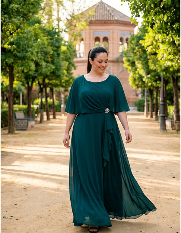 Vestido de Invitada Verde Botella Largo con Capa y Broche 2