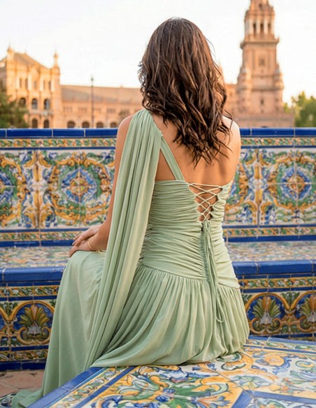 Vestido Largo Verde Pastel con Flor Extraíble y Espalda Ajustable detalle de la espalda