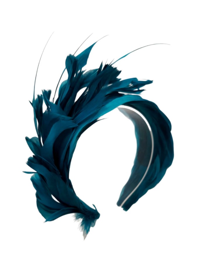 Diadema de plumas para invitada en color azul pato